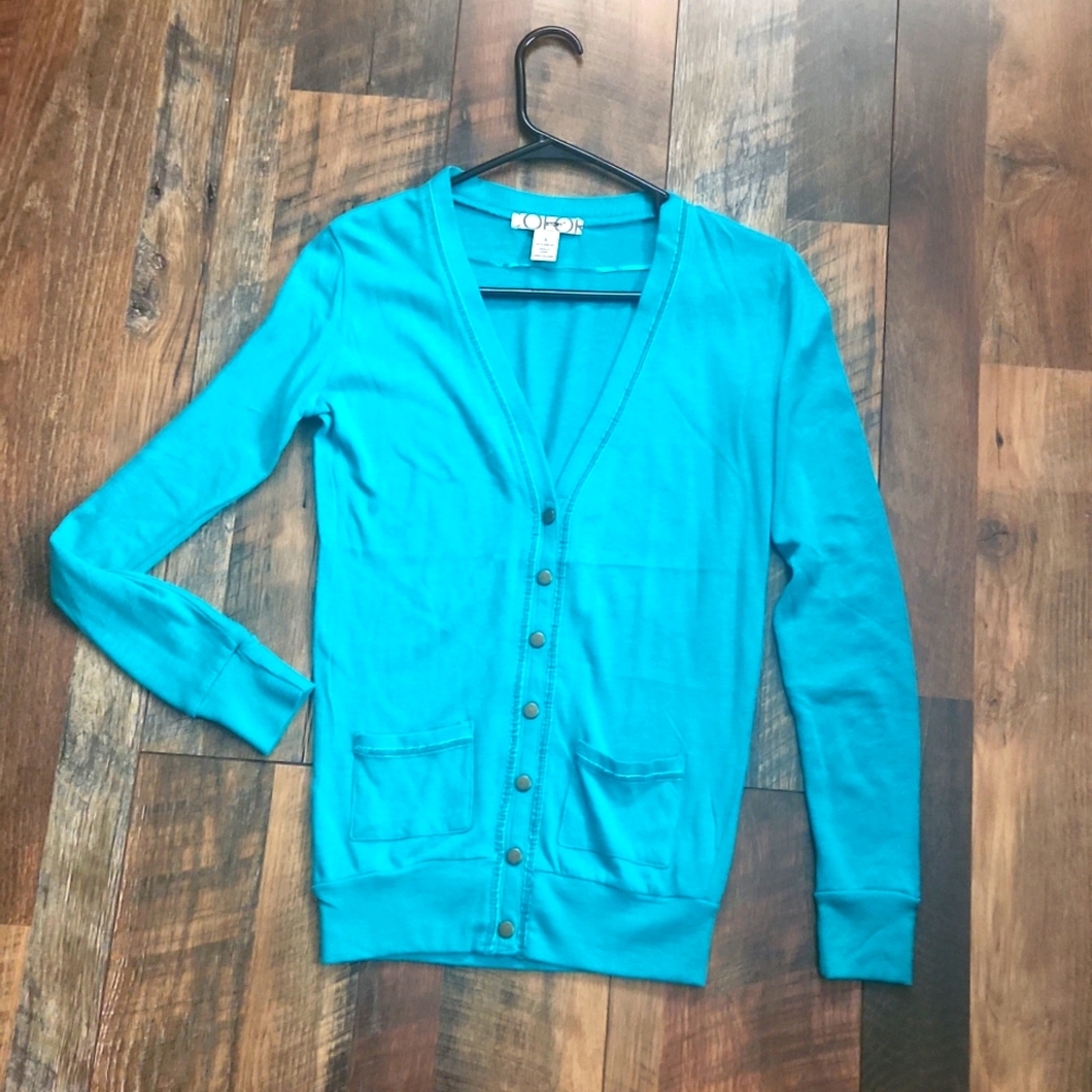 Color Story Size Small Cardigan
